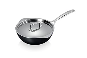 Le Creuset Toughened Non-Stick Chef's Pan with 2 Pouring Spout and Lid, 24 cm