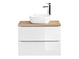 La singularidad de la colección CAPRI resulta principalmente de la combinación de una forma simple y tenue con una hermosa decoración, lo que permite crear un interior armonioso y elegante.