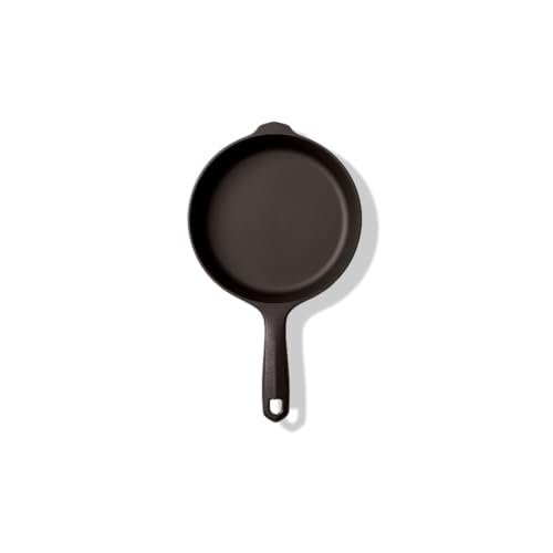 Field Company 6.75-Inch Cast Iron Skillet – Lightweight & Smooth, Made in USA, Pre-seasoned with Organic Oil – Ideal for 1 Serving (No.4 Extra Small)  