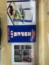 Amazon.co.jp: 118 ジオラマ カーリフト 2柱リフト ミニカー用