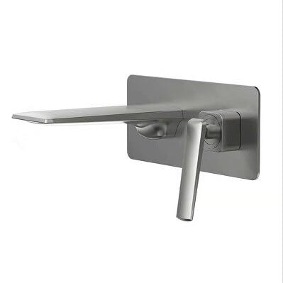 Robinet mural carré gris mat pour créer une salle de bain moderne et relaxante