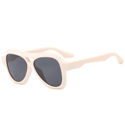 Lunettes de soleil oversize protégeant les yeux sensibles de la clarté