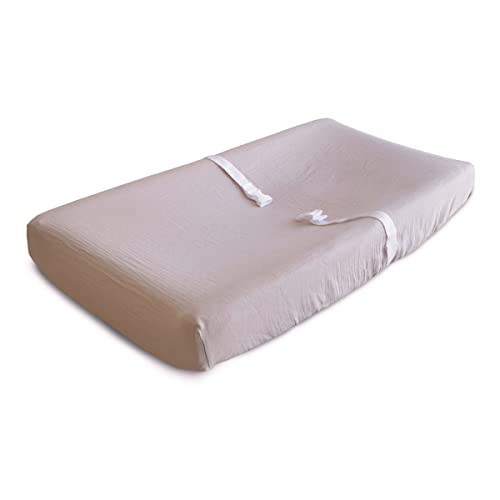 Image of mushie Extra Soft Muslin Fitted Changing Pad Cover (Blush)