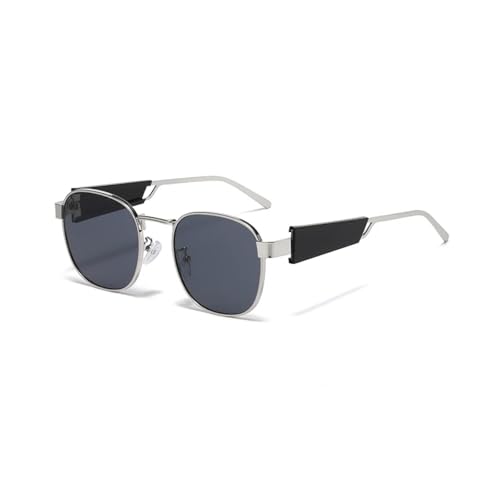 Lunettes de soleil ovales tendance pour vos terrasses de café en ville