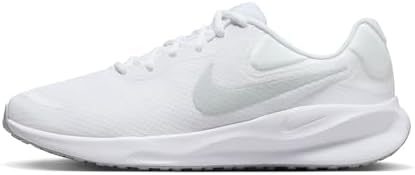 NIKE Men's Revolution 7Sneaker