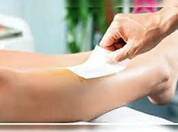 Image of Wax Kit Wax Heater Machine Waxing Kit Combo Wax Machine Chocolate Cream Wax (550 gm) Aloe Vera (550 gm) Strips (70pcs) Spatula(Kinfe),Sponge) | (Wax Sttrip only 70 pcs) for Women