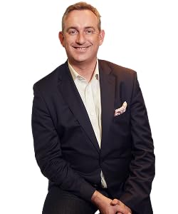 Bee Wise &ndash; Leadership Lessons from Inside a Busy Beehive