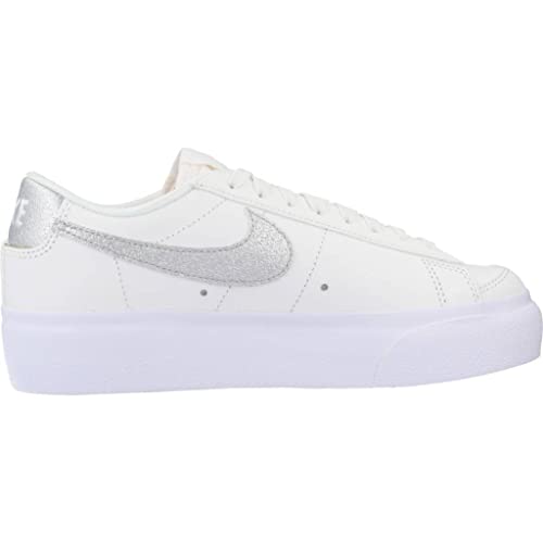 Image of NIKE Women's Flex Supreme TR 5 Cross Training Shoe