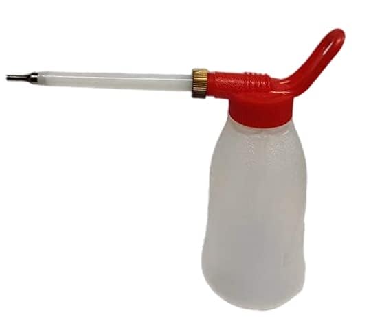 Lubricant Oil Can plastic Body for Car Multipurpose Oil Can Manual Dispenser Sewing Machine Plastic 180ML Oil Long Tip Oil Bottle Long Angled Spout for DIY Craft Pump Body Car/Bike/Kitchen(180ML RED)