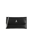 DESIGN ELEGANTE: Pochette Patrizia Pepe in pelle nera con dettaglio decorativo argentato, perfetta per occasioni eleganti e serate speciali