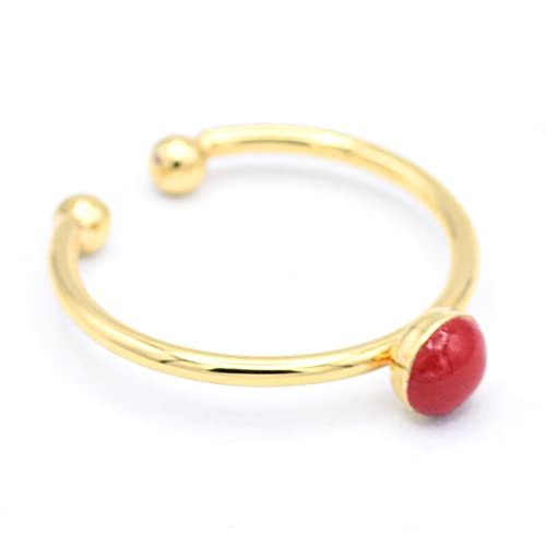 Bague ajustable or fin 24 carats et pierre rouge : finis les doigts gonflés