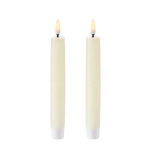 Piffany Copenhagen Uyuni Lighting Taper 2er Set LED Stabkerzen 2,3 x 15 cm Echtwachs Ivory - 6 Stunden Timerfunktion - Keine Brandgefahr, Keine Rußbildung und kein Geruch