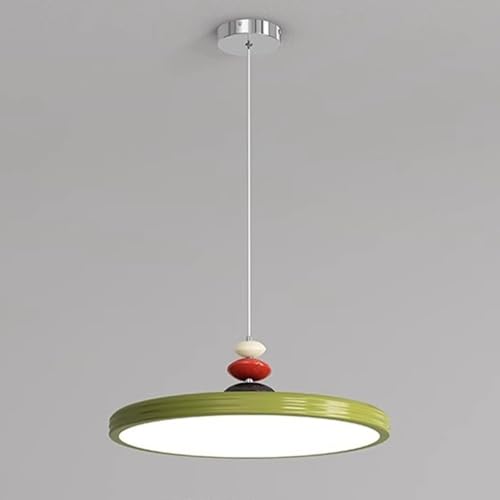 Luz colgante de metal verde para renovar el estilo de tu comedor