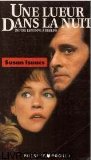 Une lueur dans la nuit [French] 2266044974 Book Cover