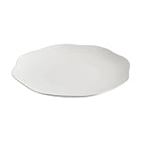 Avec ses dimensions de 28 cm de largeur et de longueur, et 3 cm de hauteur, cette patera Wave est parfaite pour servir une variété d'amuse-gueules, de desserts ou de petits plats, s'intégrant harmonieusement à votre service de table