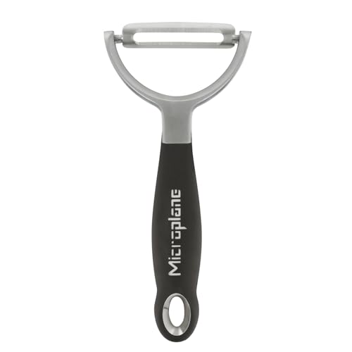 Microplane Profi Y Schäler - Gerade Klinge | Einfaches & gleichmäßiges Schälen von Obst & Gemüse | Rasiermesserscharfe Edelstahl-Doppelklinge | Peeler