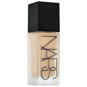 NARS All Day Luminous Weightless Foundation Shade Punjab Medium 1 - Medium with golden, peachy undertones 30ml by NARS