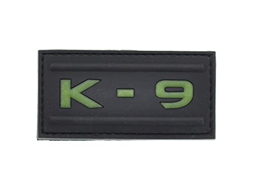 LA PATCHERIA Patch K9 – GITD 7x3.5cm - Patch 100% Gomma con Velcro® originale Velcro® Brand Hook Cucito sul Retro - 3D alta definizione - per Decorare Giacche, Zaini, Uniformi