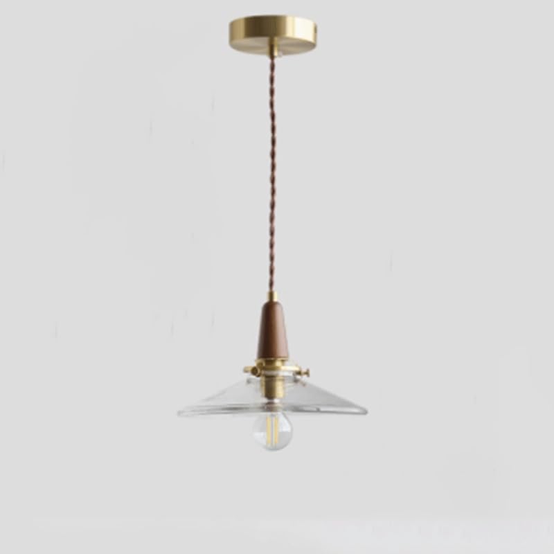 Suspension design en laiton et verre pour éclairer votre îlot de cuisine avec élégance