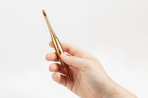 Image of Furls Crochet Hook, Limited Edition Bronze Streamline Metal, Ergonomic Handle Crochet Hooks 7 inch (Bronze Streamline Metal, F - 3.75mm)
