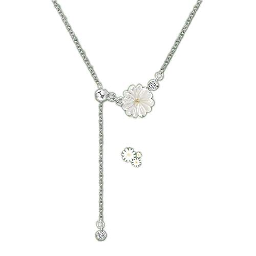 Collier fleur en bijouterie fine pour un look de clavicule doux