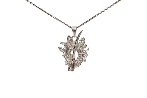 Pendentif épée ailée pourrie en argent massif ciselé pour les passionnés de jeux dark fantasy