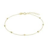 Kombinierbar mit Accessoires wie Ohrringen und Halsketten