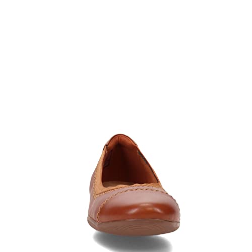 Clarks Clarks Women's Sara Bay Ballet Flat, Caramel Leather, 8