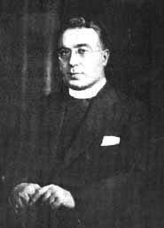 Paperback Father Coughlin Answers His Critics Book