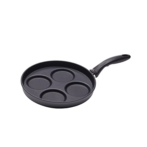 Comparison: Best Pancake Pan America'S Test Kitchen 9 Swiss Diamond 10.25