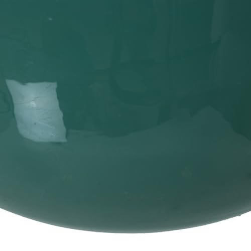 Vase en métal émaillé vert pour une décoration de table chic