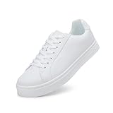 Se siete alla ricerca di un paio di scarpe comode e leggere, questo modello semplice e versatile offre una buona vestibilità e comfort, rendendolo una scelta.