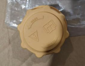 Compatibile con Transit, Tourneo, Escort, Fiesta 7267969 Serbatoio di espansione del Liquido di Raffreddamento per Auto, Copertura del Serbatoio del radiatore del Liquido di Raffreddamento 86FB8100GD