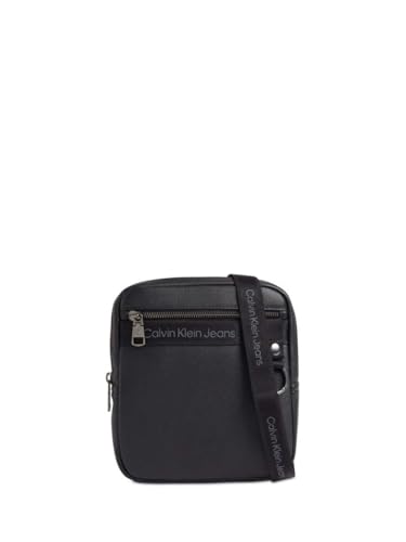 Calvin Klein CKJ Ultralight Reporter: Diseño premium en PU negro