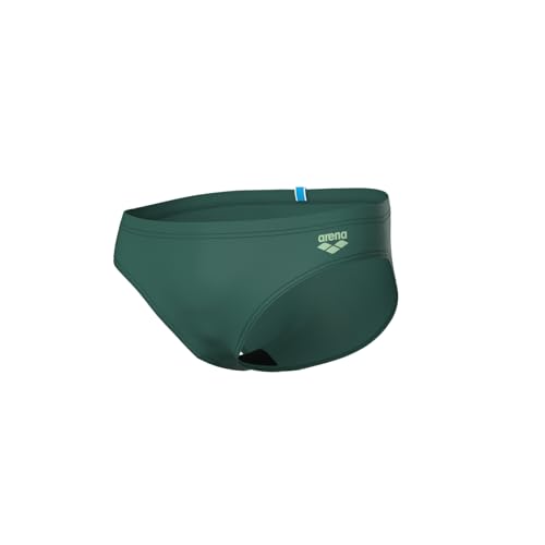 Comodissimo slip mare da uomo dal taglio sportivo, che celebra la lunga storia del marchio con una rivisitazione dei suoi tratti più distintivi.