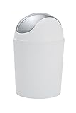 Maße (H): 32 cm WENKO Schwingdeckeleimer Vercelli Chrom - Kosmetikeimer Fassungsvermögen: 4.5 l, Polypropylen, 19.5 x 31 x 19.5 cm, Weiß