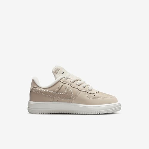 Nike Force 1 Low SE EasyOn Little Kids' Shoes (FZ4514-100, Sanddrift/Sail/Dark Raisin/Pale Ivory)3