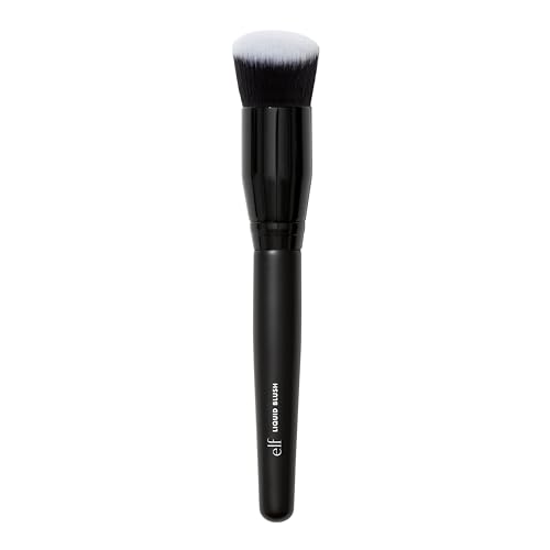 e.l.f. Camo Liquid Blush Brush, Angled Blush Brush Ideal For Applying & Blending Colours On Cheeks, Soft, Dense Bristles - Image 3