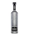Este tequila es idoneo para hacer el Black Diamond Margarita. 60ml de Maestro Dobel Diamante, 15ml de Sirope de Agave y 15 ml de zumo de lima en un vaso con hielo, un borde de sal negra y adornado con una rodaja de lima