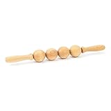 Hecho de madera 100% natural. La calidad extremadamente alta y la firmeza de la madera proporcionan una vida útil larga.