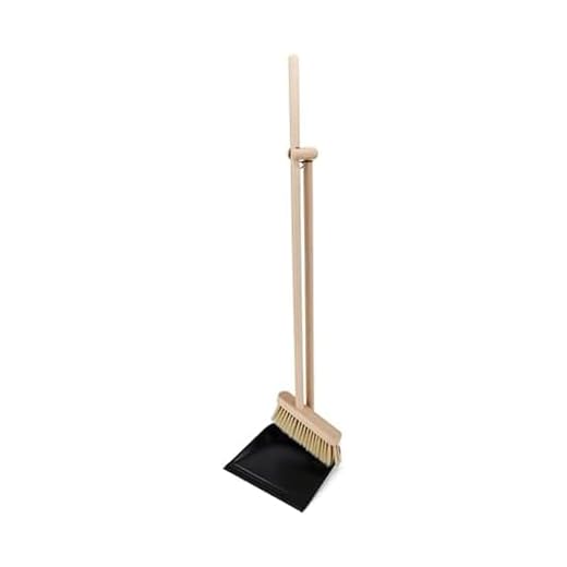 Copco Beechwood Standing Broom and Dustpan