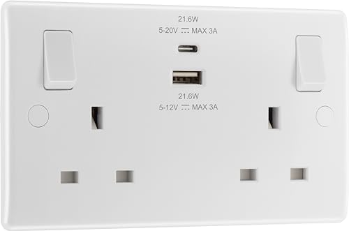 BG Electrical 22W Double Switched Power Wall Plug Socket with Fast Charge Type A and C USB Charging Ports, Round Edge, Nexus 800 Series, White Moulded, 13A, 822UAC22