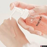 Miniatura 6 de Rose Rejuvenate Essence - 4.06 fl oz  4.1 fl oz Esencia facial antienvejecimiento