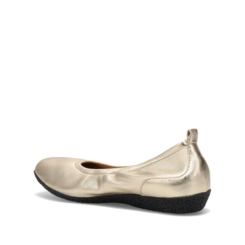 Image of Taos Footwear Women's Chit Chat Flat