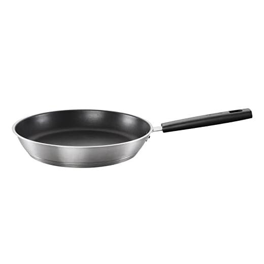 Fiskars stekpanna, Ø 28 cm, Passar alla hällar, Rostfritt stål/bakelit, reptålig, Hard Face, svart, 1052247