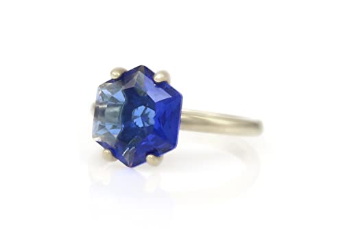 Bague fiançailles saphir bleu hexagone, haute joaillerie en argent massif