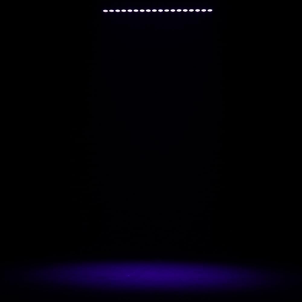 ഷെഹ്ദ്സ് എസ്tage Wash Lights Bar displaying purple UV light