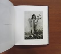 Graciela Iturbide : グラシエラ・イトゥルビーデ Graciela Iturbide, Nuestra Señora de las Iguanas, 1979