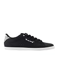 Ajustement Personnalisé : Dotée d'un système de fermeture à lacets, cette sneaker permet un ajustement précis et un maintien sûr du pied, tandis que sa doublure intérieure procure une sensation de douceur et de bien-être constant
