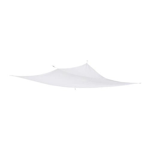 Voile d'ombrage triangle DYNING blanche pour repas en terrasse